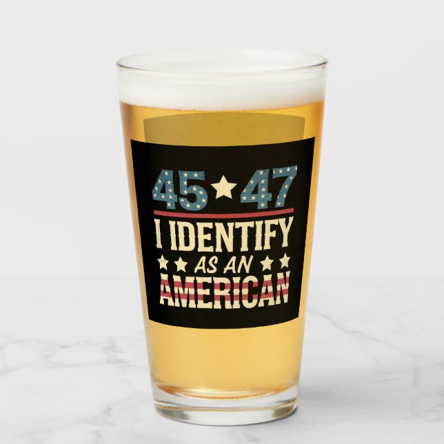 45 47 Jag identifierar mig som en amerikansk flagg Glaskopp (Framsida fylld)