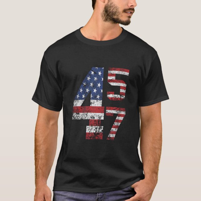 45 47 Trump 2024 American Flagga T Shirt (Framsida)