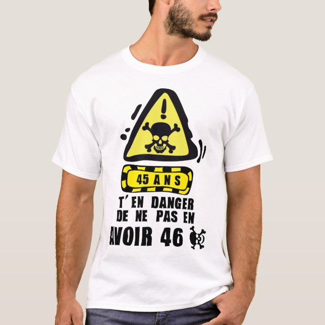 45 ans danger panneau tete mort anniversaire t shirt (Framsida)