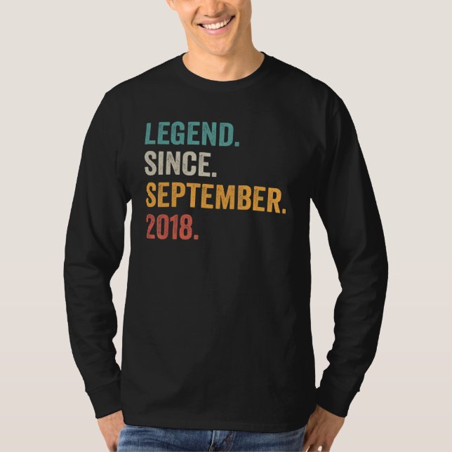 4 års ålder sedan september 2018 4:e födelsedag t shirt (Framsida)