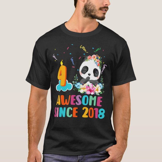 4 års Fantastisk sedan 2018 4e födelsedagen Panda  T Shirt (Framsida)
