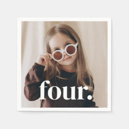 4-års födelsedagsfoto - fyra pappersservett