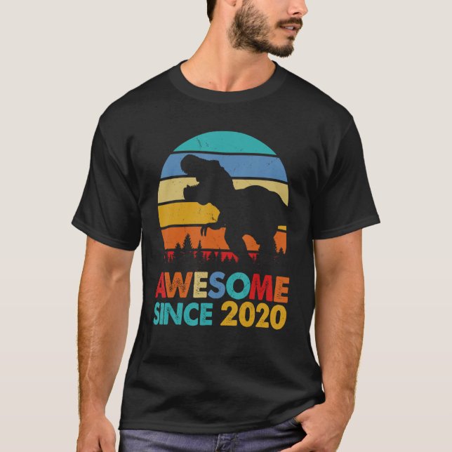 4 års Old Boy 4e födelsedagen Dinosaur Fantastisk  T Shirt (Framsida)
