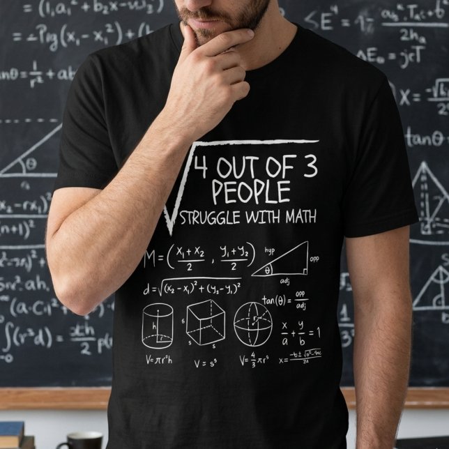 4 av 3 personer kämpar med matematik t shirt (Skapare uppladdad)