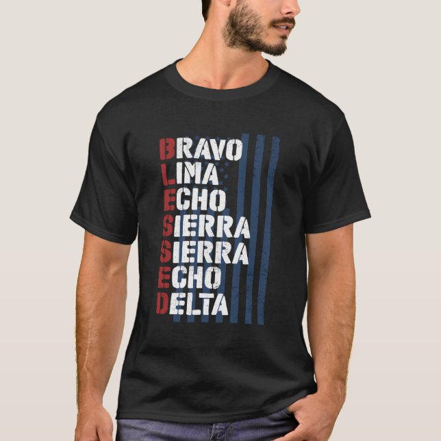 4:e juli: Christian Blsed Military Patriotic A T Shirt (Framsida)