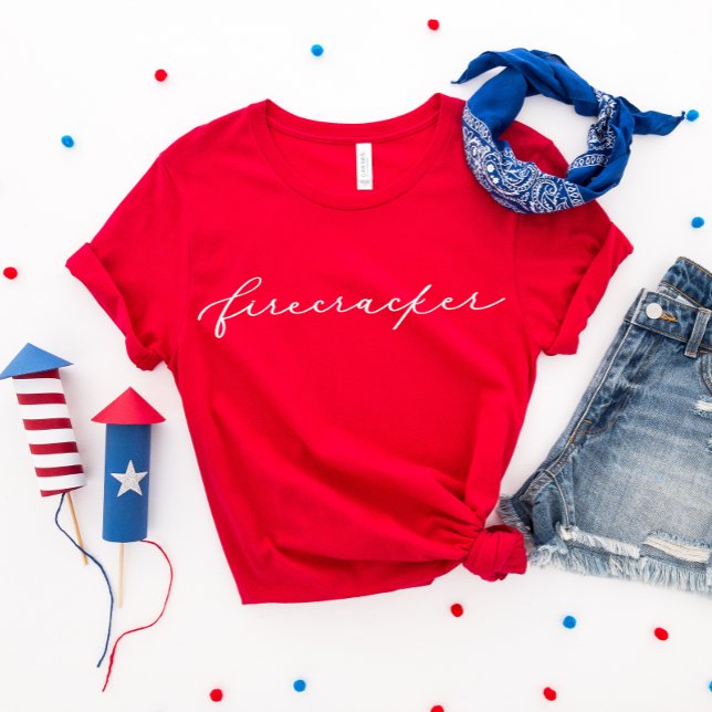 4:e juli-filhanteraren - minimalistiskt vitt skrip t shirt (Skapare uppladdad)