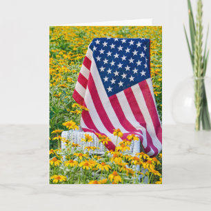 4:e juli-flagga i gult daisy fält kort