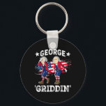 4:e juli George Washington Griddy George Griddi Nyckelring<br><div class="desc">4 juli George Washington Griddy George Griddin 1</div>