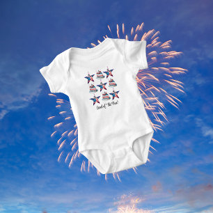 4:e juli "Land of The Free" Baby Bodysuit T Shirt