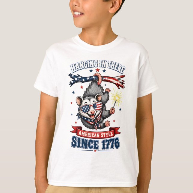 4:e juli Opossum Hänger Igen T-Shirt (Framsida)