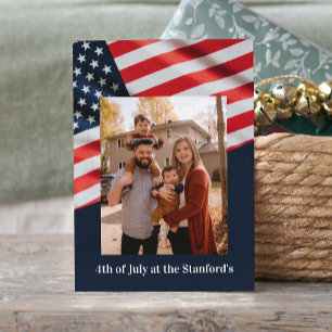 4:e juli Party-familjefoto på amerikansk Flagga Vykort