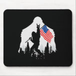 4:e juli: Shirt Bigfoot Sasquatch Förenta staterna Musmatta<br><div class="desc">4:e juli: Shirt Bigfoot Sasquatch USA American Flagga 1</div>