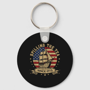 4:e juli: Spilling the Tea sedan 1773 Nyckelring