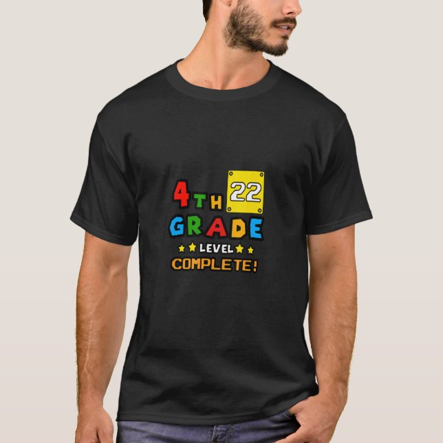 4:e Klass 2022 års nivå Studenten 2022 T Shirt (Framsida)