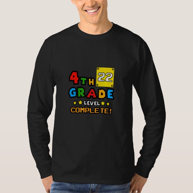 4:e Klass 2022 års nivå Studenten 2022 T Shirt (Framsida)