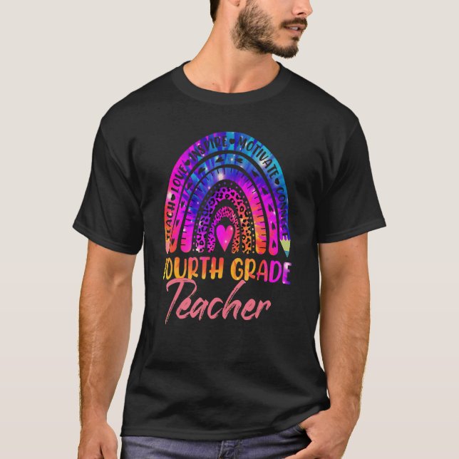 4:e Klass-läraren Leopard Rainbow Tie Dye tillbaka T Shirt (Framsida)