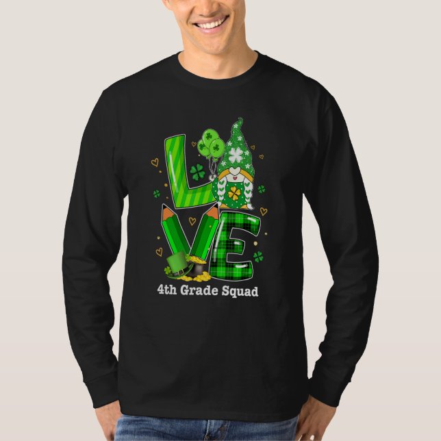 4:e Klass Squad Rainbow Gnome Lycklig St Patricks  T Shirt (Framsida)