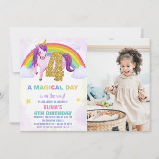4:e Rainbow Unicorn Birthday-inbjudan med foto Inbjudningar
