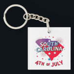 4 JULI<br><div class="desc">Lägg till ditt år,  Namn,  eller City,  anpassa det! 🥳 4:E JULY Keychain!</div>