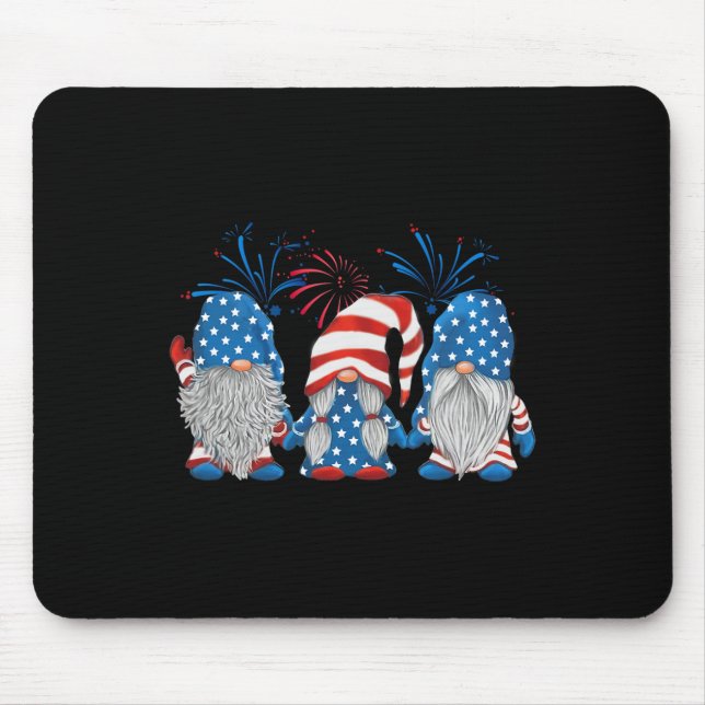 4 juli: 3 Gnomes American Gnome Independen Musmatta (Framsidan)