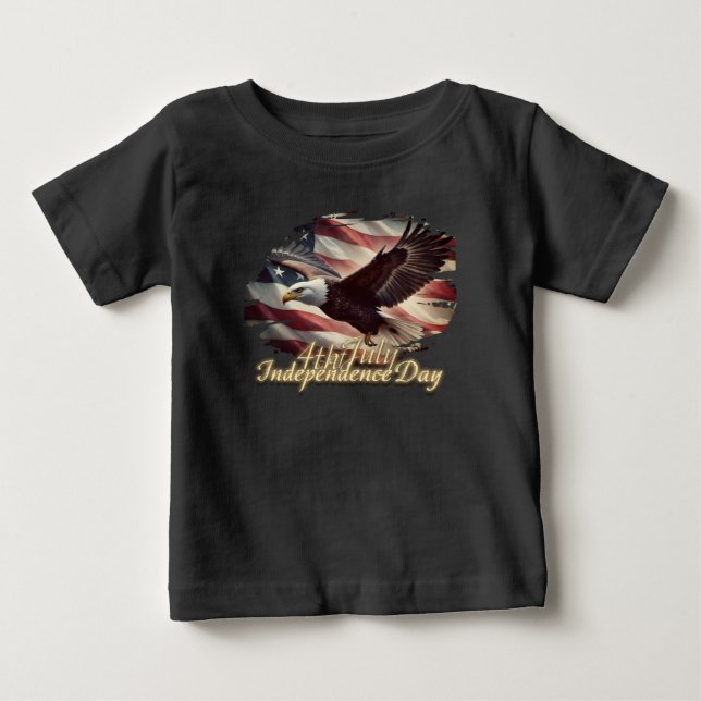 4 juli Örn med amerikansk flagga T Shirt (Framsida)
