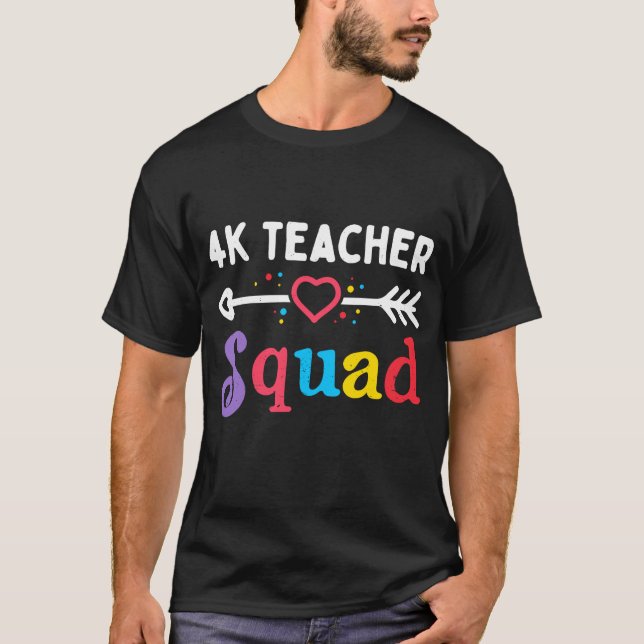 4 k lärargrupp för fjärde lärarlaget i Student T Shirt (Framsida)
