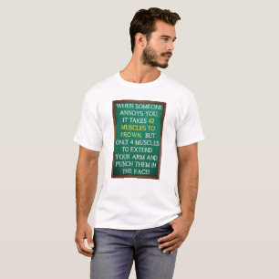 4 Muskler för att Slå Rolig T-shirt