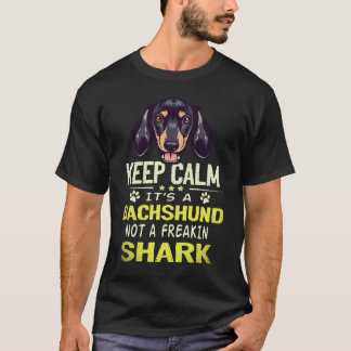 4 Var Rolig Det Är En Dachshund Inte En Jäkla Haj T Shirt