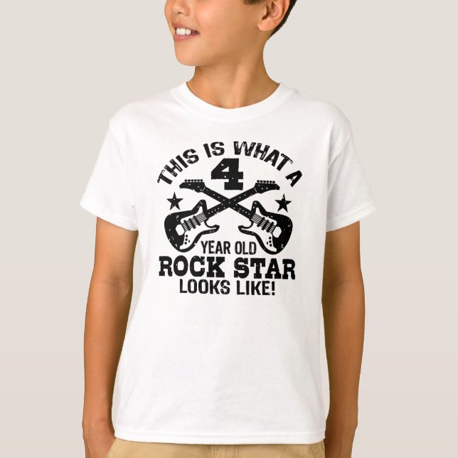 4e födelsedagen t-shirt (Framsida)