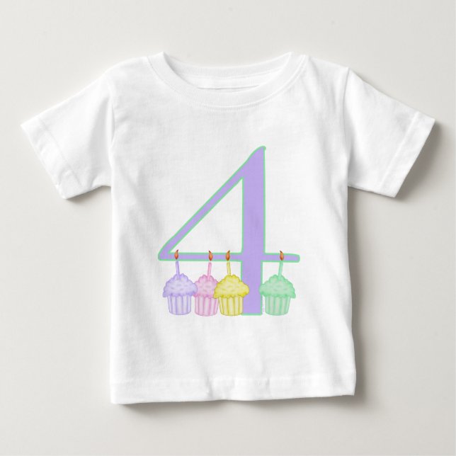 4e födelsedagen t-shirt (Framsida)