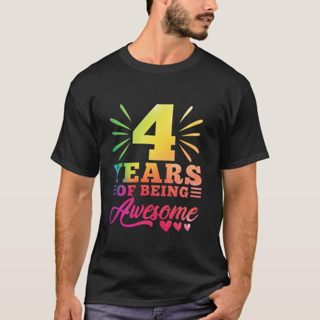 4e födelsedagen Tie Dye 4-årig Bei Bei 4-åring T Shirt (Framsida)