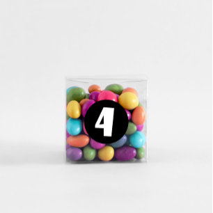 4e födelsedagen White 4 Round Stickers Runt Klistermärke