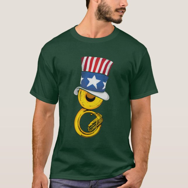 4th Of July America Men Marching Band Sousaphone f T Shirt (Framsida)