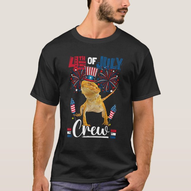 4th Of July Crew  Bearded Dragon Holding American  T Shirt (Framsida)