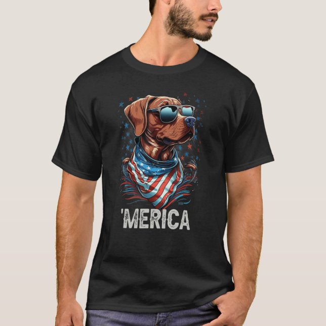 4th of July Patriotic Rhodesian Ridgeback Dog Meri T Shirt (Framsida)