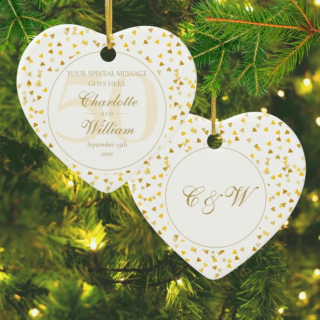 50-års bröllopsdag Guldhjärtan Monogram Julgransprydnad Keramik (50th Wedding Anniversary Gold Hearts Monogram Ceramic Ornament)
