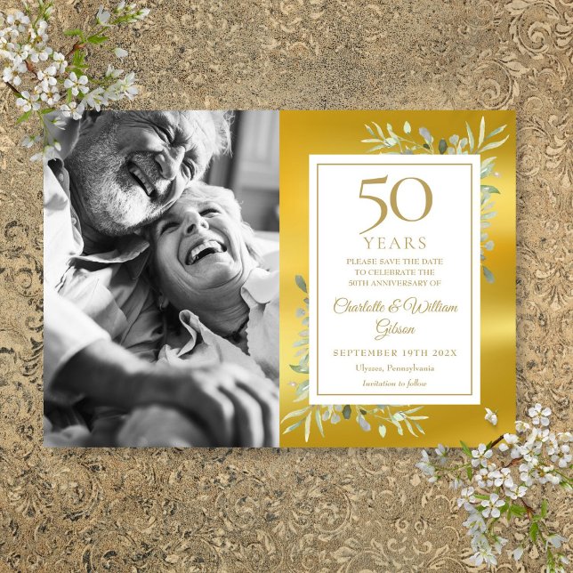 50-års bröllopsjubileum Grönska Guld Folie Foto Spara Datumet (50th Wedding Anniversary Greenery Gold Foil Photo Save The Date)