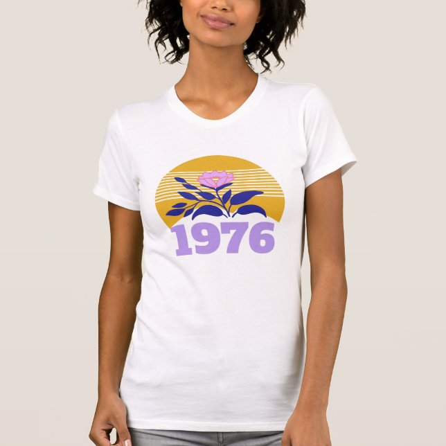 50-års födelsedags år sol blomster gul modern söt t shirt (Framsida)