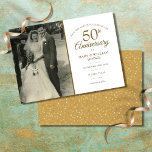 50 års Jubileum Guld Hjärta Konfetti Bröllop Foto Spara Datumet<br><div class="desc">Anpassa med ditt favoritfoto från bröllop och din speciella 50:e guldårsdag för firande i chic guld i typografi. Den omvända karaktären hos hjärtkonfetti guld kärlek. Designad av Thisisnotme©</div>