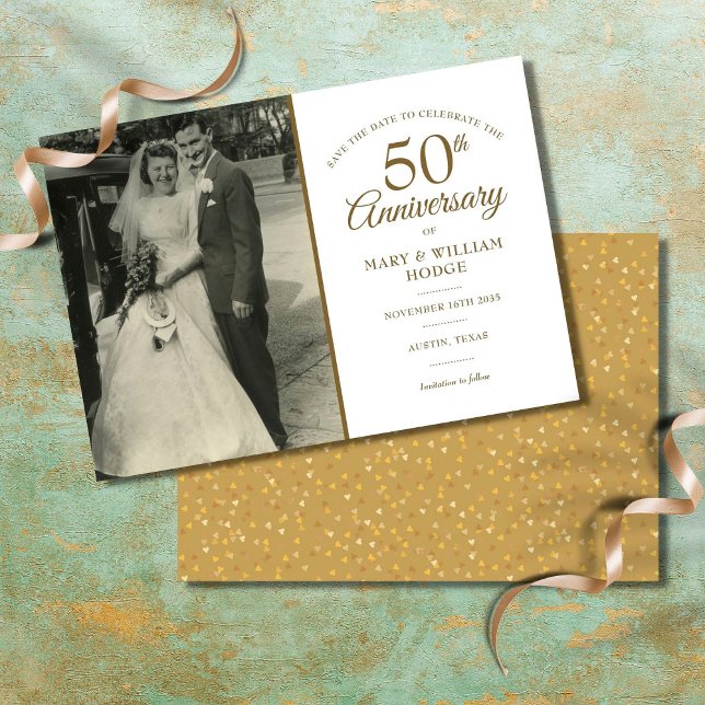 50 års Jubileum Guld Hjärta Konfetti Bröllop Foto Spara Datumet (Skapare uppladdad)