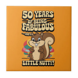 50-årsdagars ekorre dricker mattor kakelplatta