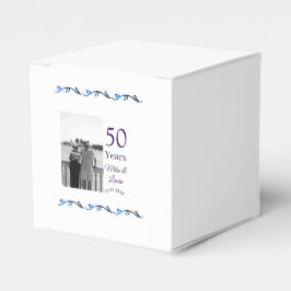 50-årsdagen för lycklig lägger till ett par namn-d presentaskar