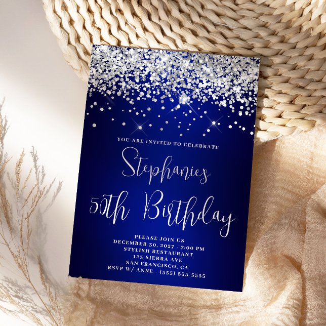 50-årsfirande Silver Glitter Royal Blå Marinblå Om Inbjudningar (Silver and Blue Birthday Invite)