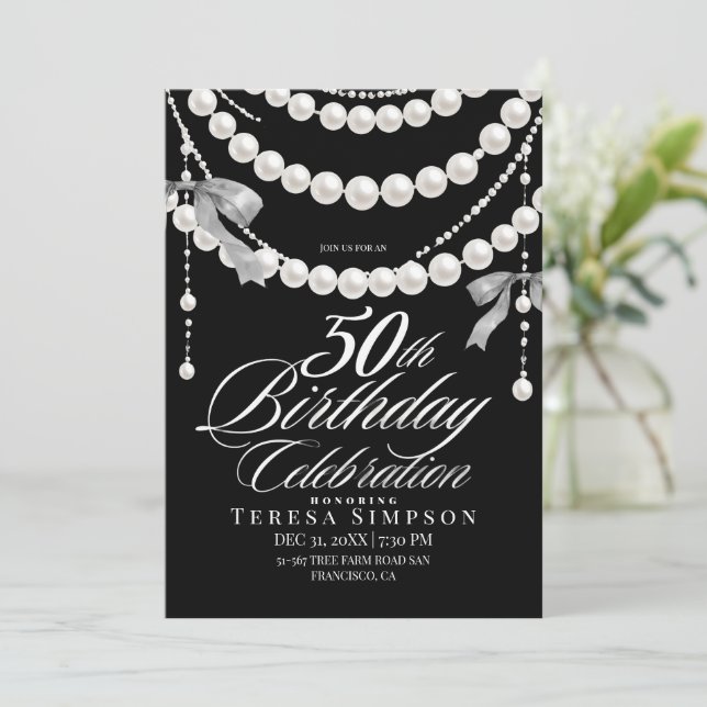 50-årsfirande svart & vit elegant inbjudningar (Stående Fram)