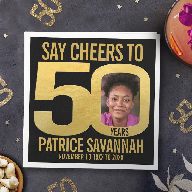 50-årsfoto bedrar svarta och guld-blöjor pappersservett (Skapare uppladdad)