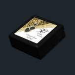 50:e årsdagen av Golden Glitter Minnesask<br><div class="desc">50:e årsdagen av Golden Glitter för design, Keepie Gift Box-redot så att du kan anpassa dig. Den här designen fungerar bra för andra evenemang och tillfälle som födelsedag, bröllop, förlovning, studenten, pension etc.genom att helt enkelt ändra texten. 😊 Produkten är 100 % Anpassade. Grafik och/eller text kan läggas till, tas...</div>