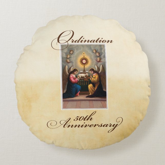 50:e årsdagen för Änglar vid Altar Rund Kudde (Framsidan)