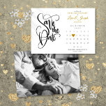 50:e Bröllop-årsdagen Guld Heart Calendar Photo Spara Datumet<br><div class="desc">Den här söten,  50-årsdagen,  sparar datumkortet med en kalender och söt guld kärlek med ett hjärta som belyser ditt speciella datum. Den omvända funktionen har ett speciellt foto. Designad av Thisisnotme©</div>