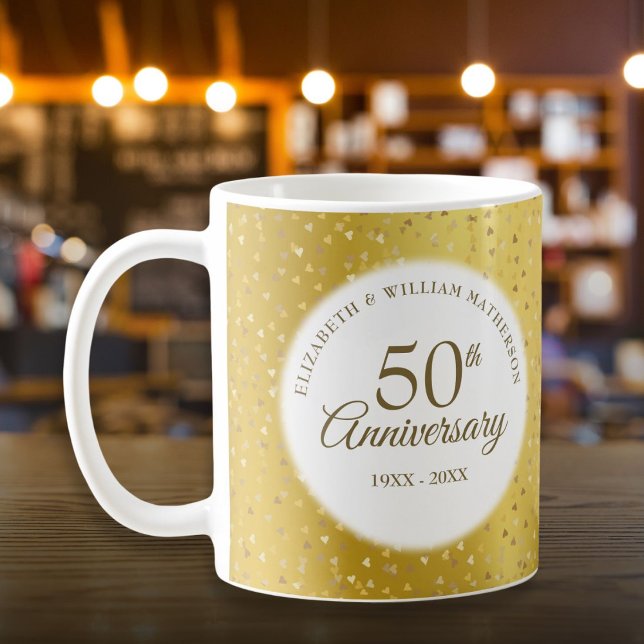 50:e Bröllop-årsjubileet Guldfettsyror Konfetti Kaffemugg (50th Wedding Anniversary Gold Foil Hearts Confetti Coffee Mug)