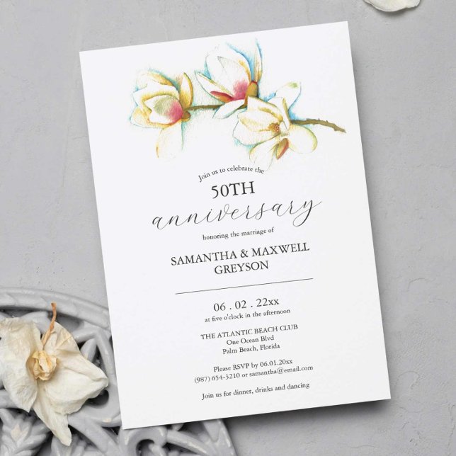 50:e Bröllop-Blommigten för inbjudningar (50th Wedding Anniversary invitations feature unique watercolor white flowers by Victoria Grigaliunas)
